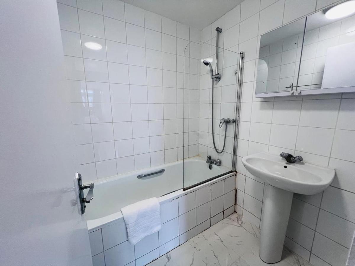 Queensway 2 Bedroom Flat Appartamento Londra